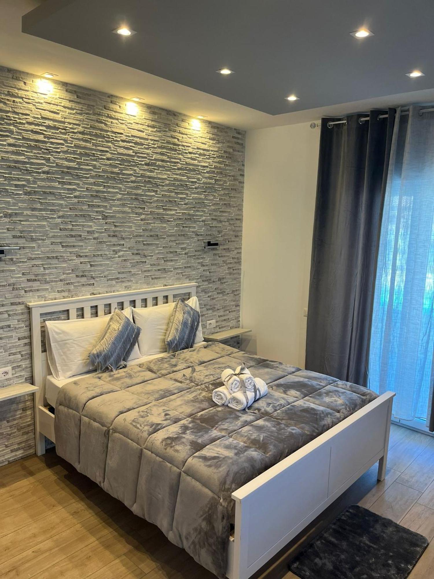 فندق New House فيوميتشينو المظهر الخارجي الصورة