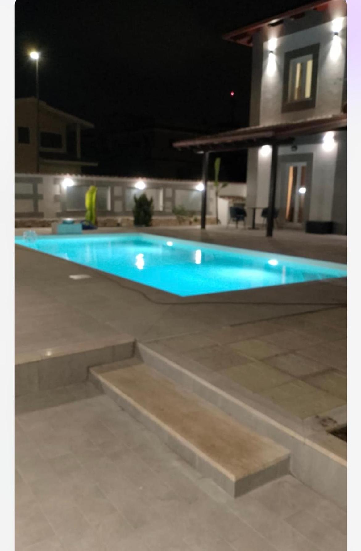 فندق New House فيوميتشينو المظهر الخارجي الصورة