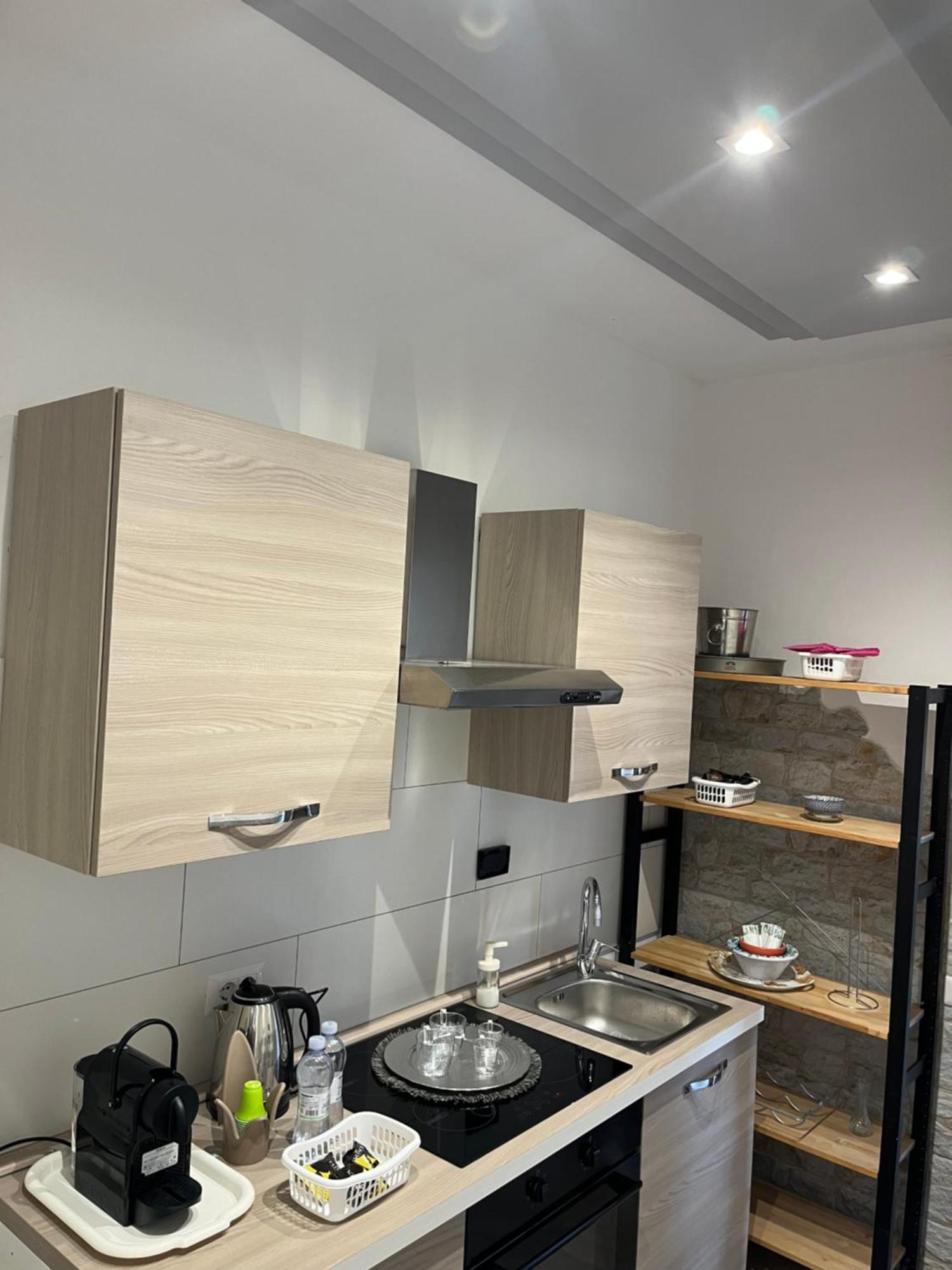 فندق New House فيوميتشينو المظهر الخارجي الصورة