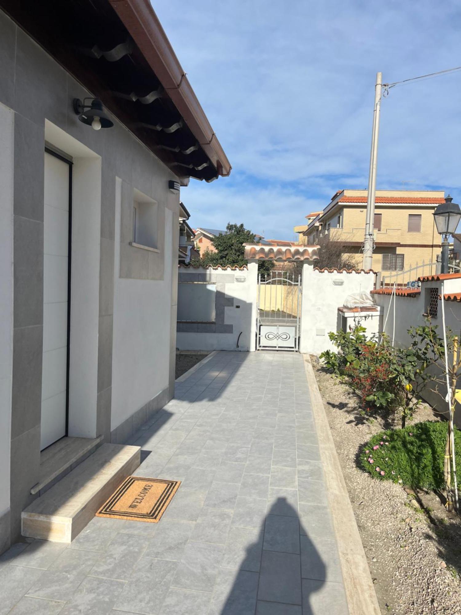 فندق New House فيوميتشينو المظهر الخارجي الصورة