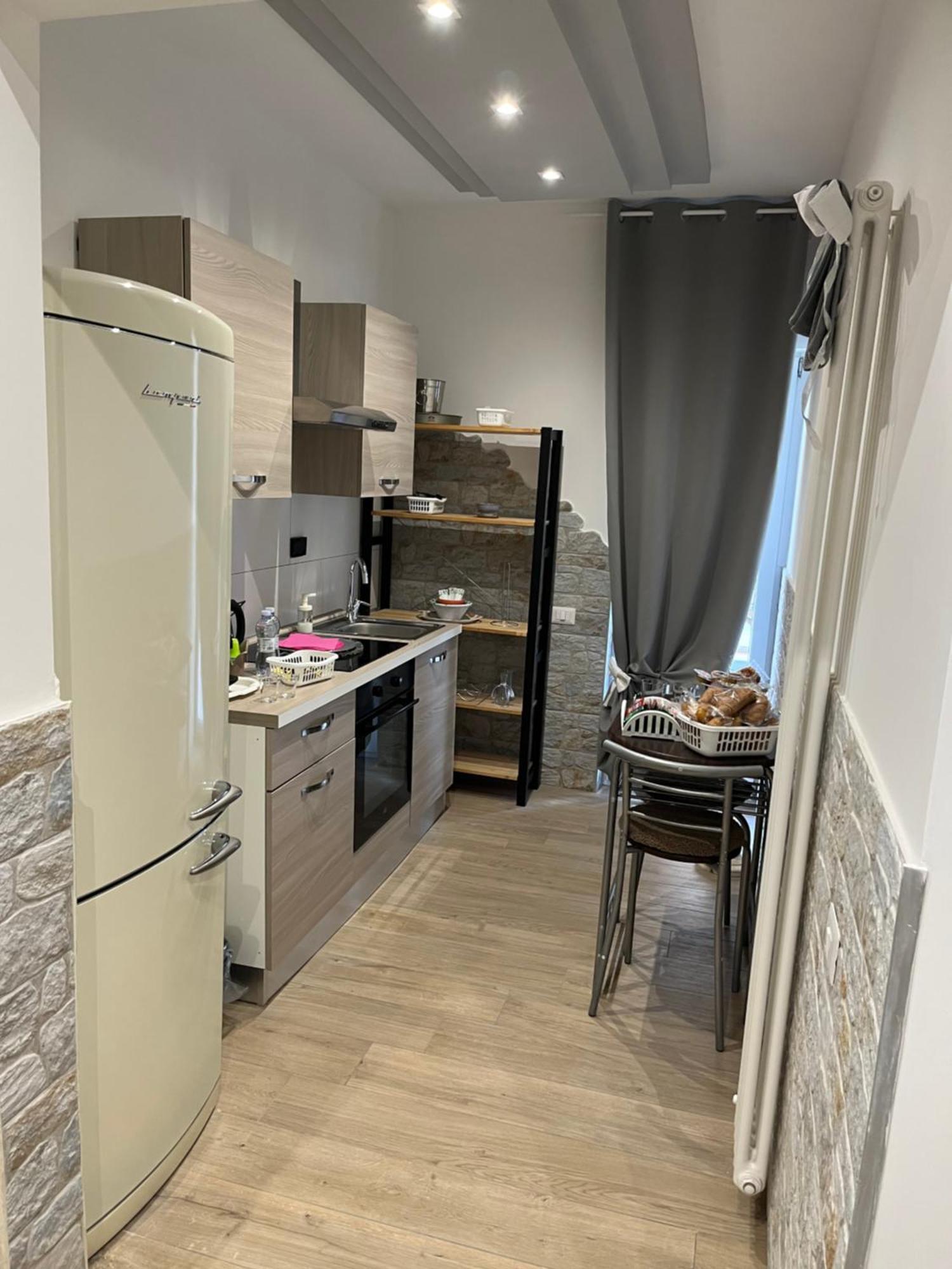 فندق New House فيوميتشينو المظهر الخارجي الصورة