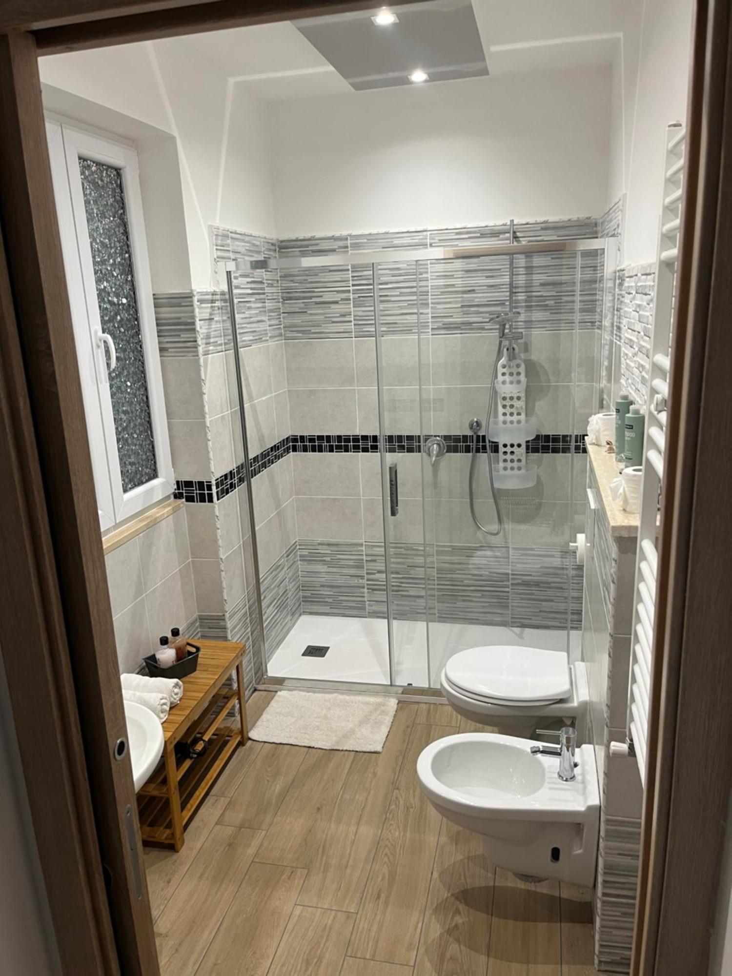 فندق New House فيوميتشينو المظهر الخارجي الصورة