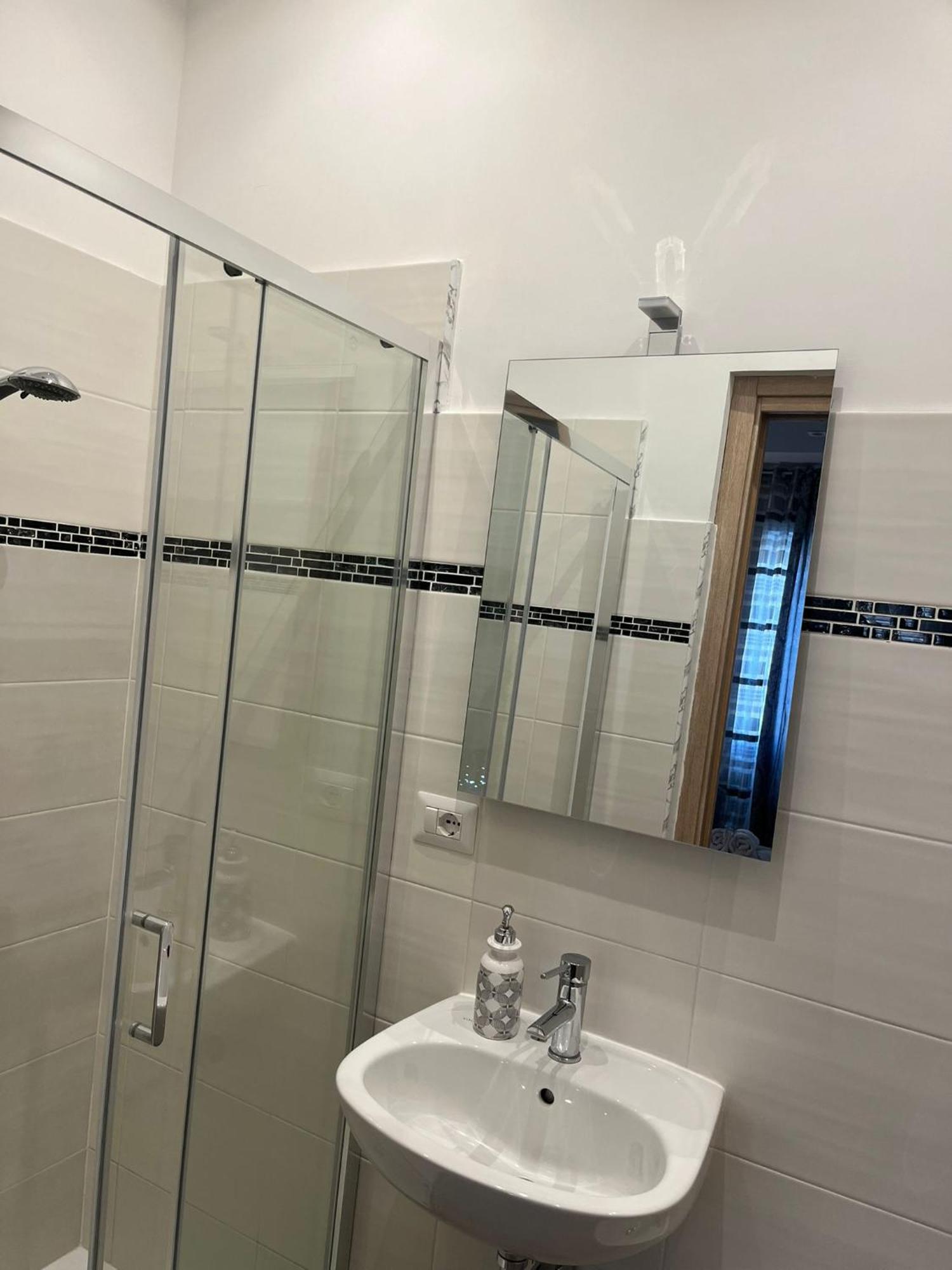 فندق New House فيوميتشينو المظهر الخارجي الصورة