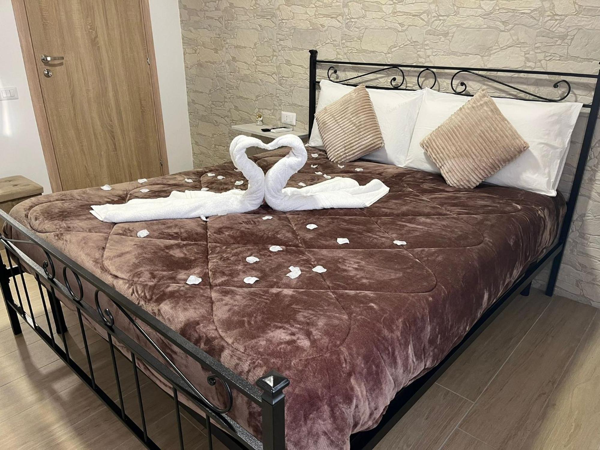 فندق New House فيوميتشينو المظهر الخارجي الصورة